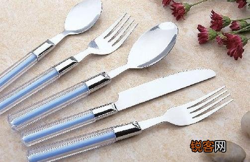 不锈钢餐具的使用误区 不锈钢餐具去油法