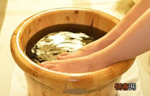 茶叶渣妙用多 消除黑眼圈还能除脚臭防脚气