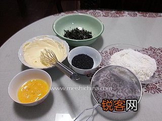 黑芝麻海苔饼干的做法
