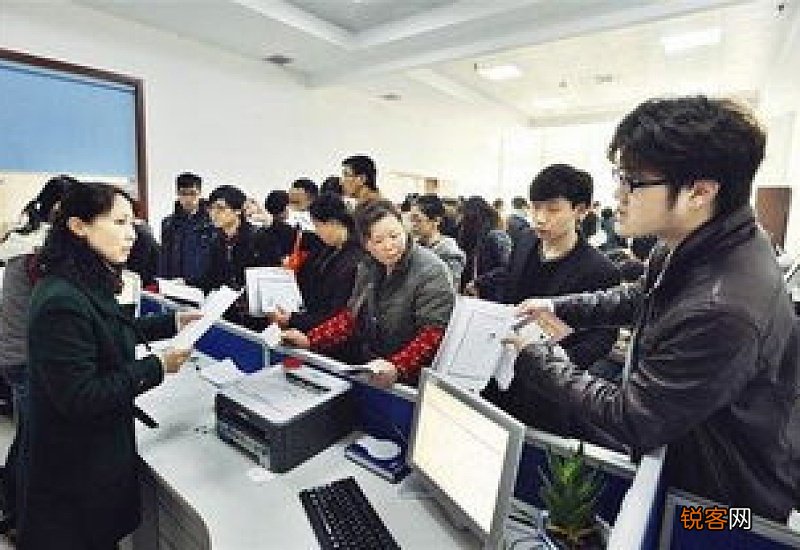 武汉民政局照片现场拍还是自带