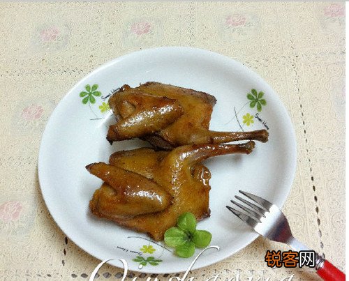 烤乳鸽