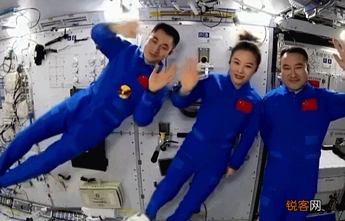 王亚平的工资多少 航天员王亚平享受什么薪资待遇