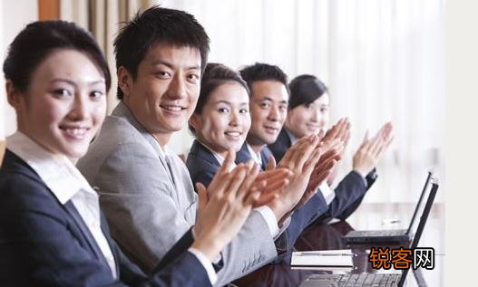 学会管理老板：不要躲在角落