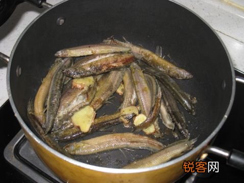 红枣泥鳅汤