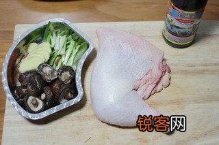 蚝皇北菇蒸鸡的做法