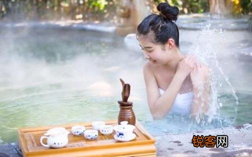 泡温泉会传染妇科病吗 泡温泉没有泳衣用什么替代