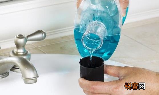 漱口水的5个小妙用 适度使用可消除狐臭治疗足癣