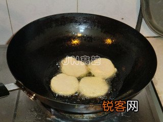 蘑菇炖素鸡的做法