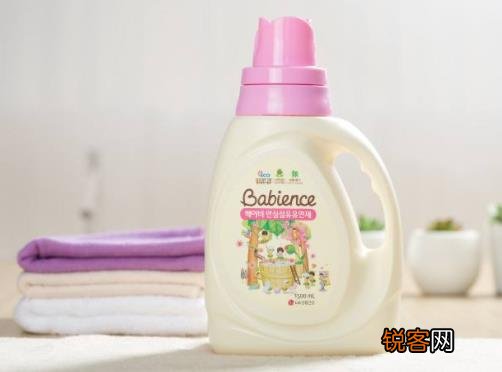 衣物柔顺剂有什么用 衣物柔顺剂在生活中的妙用
