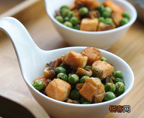 三文鱼豌豆小炒