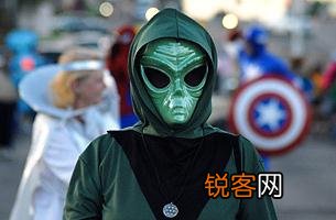 世界10大怪异节日：日本裸体节美国无头鸡节等