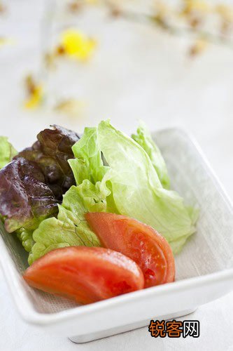饿了生吃蔬菜不易造成血糖波动