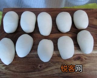 茄汁排骨烩面的做法