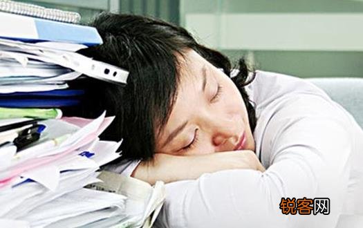 上班族歇晌 推荐精力充沛的午休方法