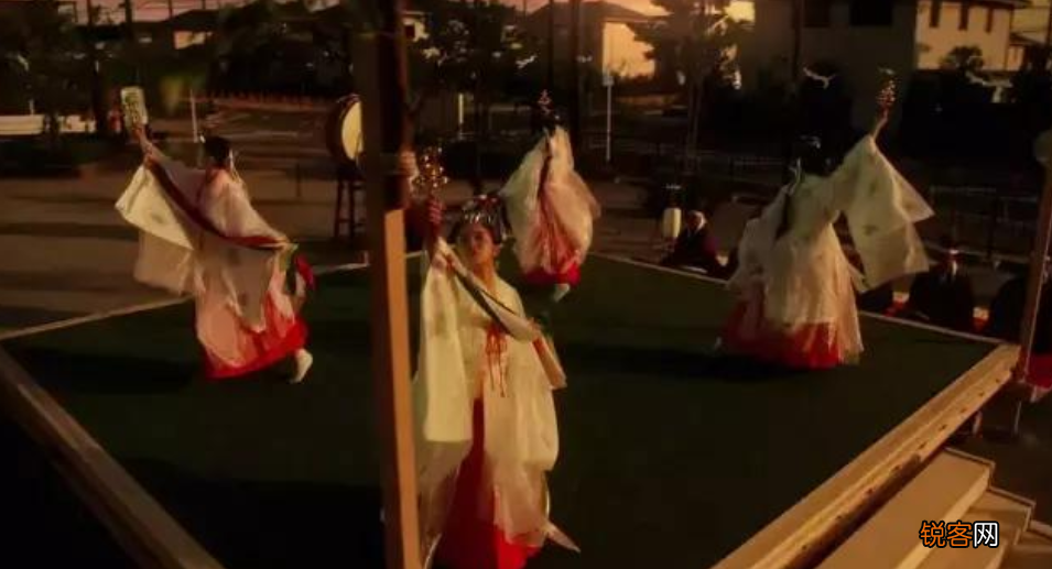 日本诡异歪头姐真实存在吗 歪头女恐怖图片