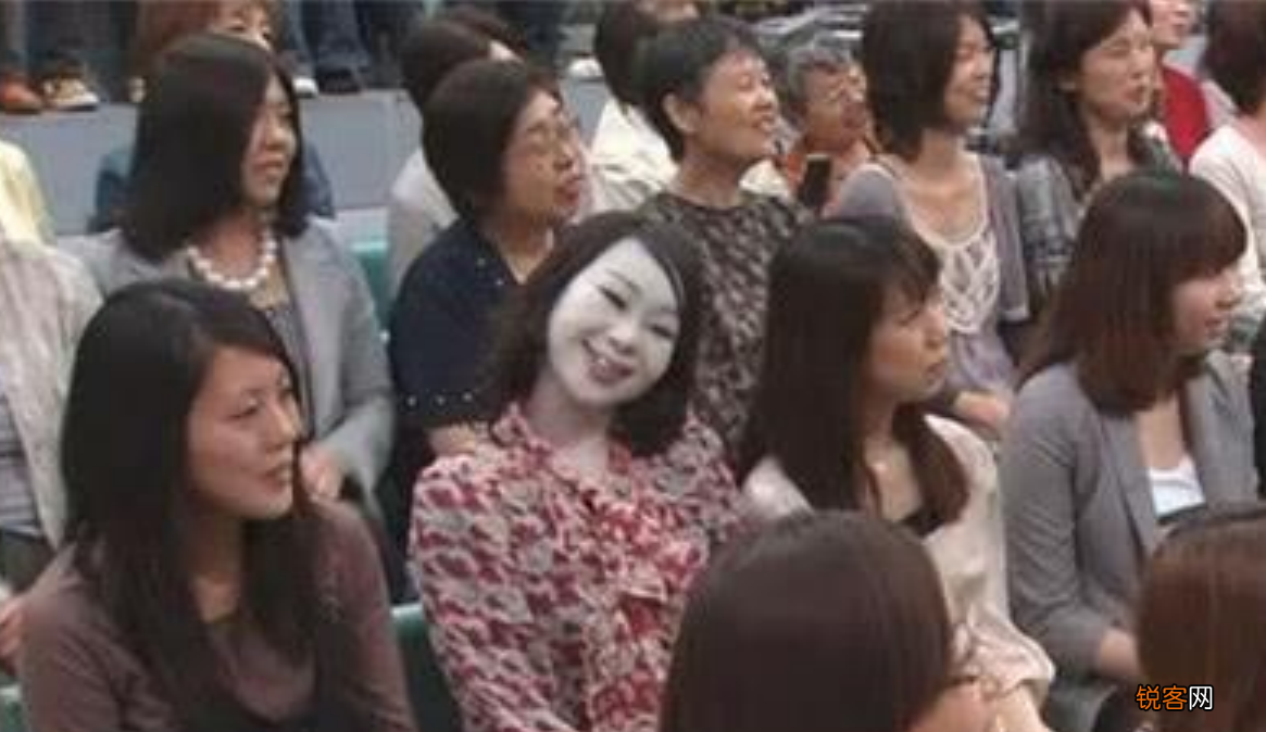 日本诡异歪头姐真实存在吗 歪头女恐怖图片