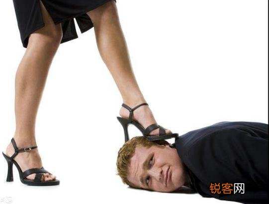“职场小人”的特征 为利益出卖友情爱情甚至是亲情