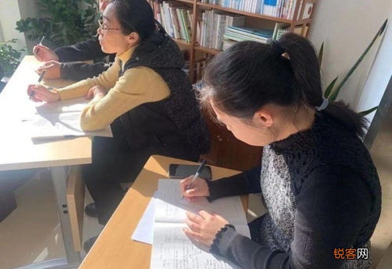 作文中的铺垫是什么意思