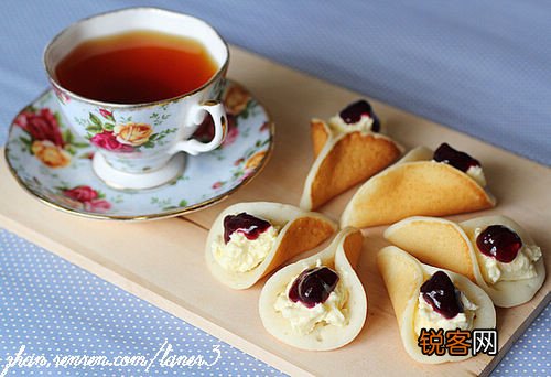 今天是2017年的最后一天了！赶紧该吃吃，该喝喝，2017就要来了！