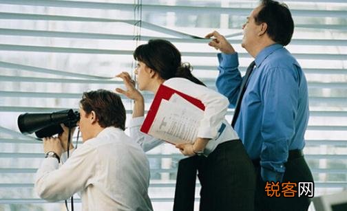 七成职场人表示遭受过职场冷暴力