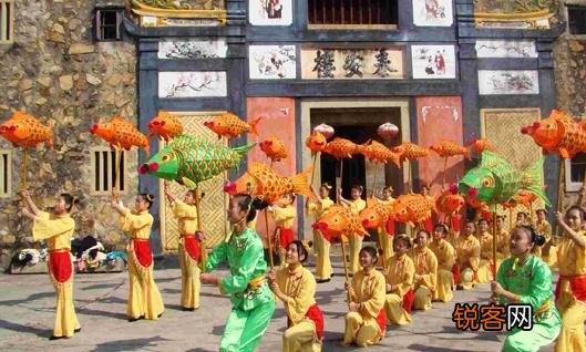 从黄土地上带来的风俗——鲤鱼灯舞