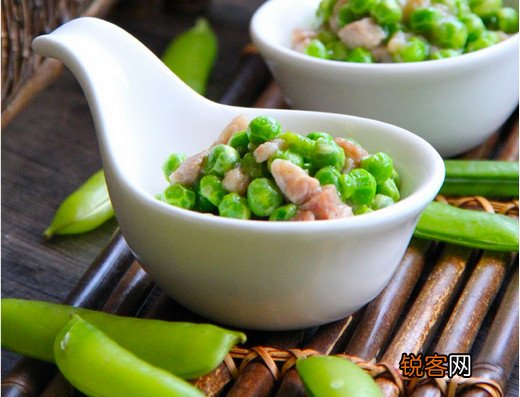 小豌豆炒肉丁