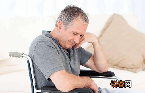 老年人运动保健要遵循“大、中、多”守则