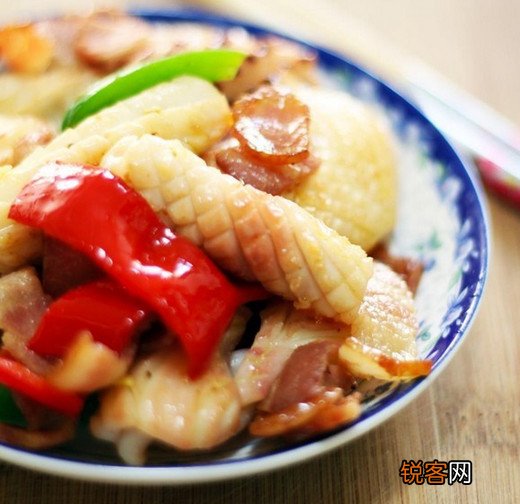 鱿鱼炒培根