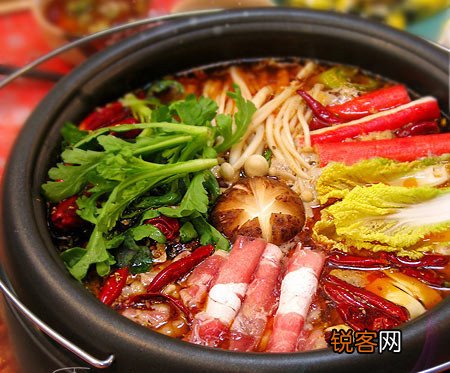 聚餐吃火锅注意“五少” 多吃去火“三宝”