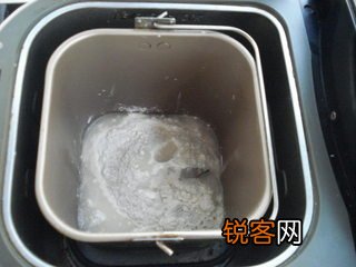 黑椒牛肉披萨的做法