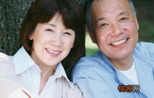 提高老人幸福感 经常聚会的老人幸福感更强
