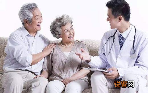 与老人沟通 介入他们的情感生活使他们享受愉快晚年