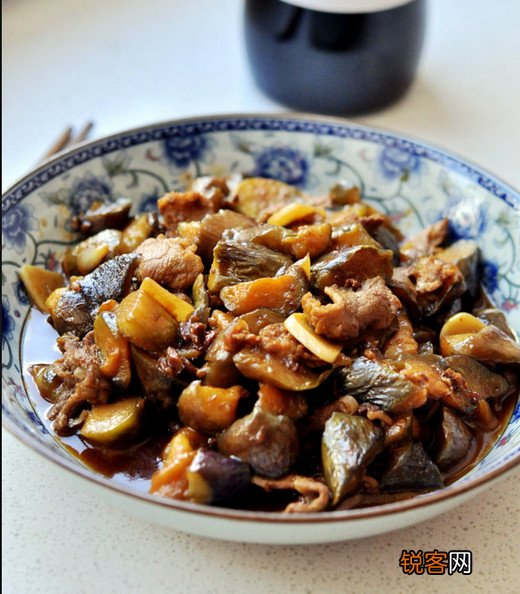 家常肉片烧茄块