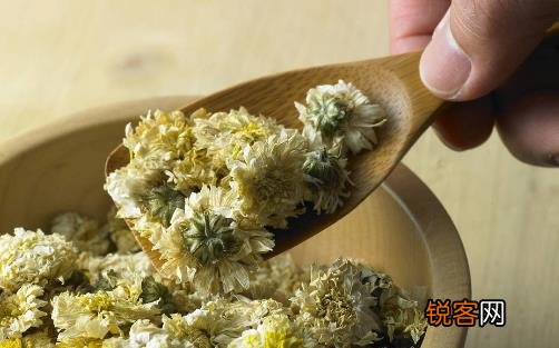 多吃蔬菜能降压 老年人吃5种蔬菜可降血压