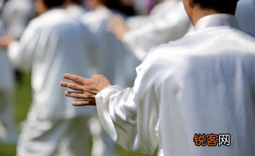 太极拳养生好处多多 常练太极拳有助于老人延年益寿
