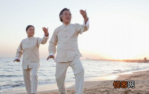 太极拳养生好处多多 常练太极拳有助于老人延年益寿