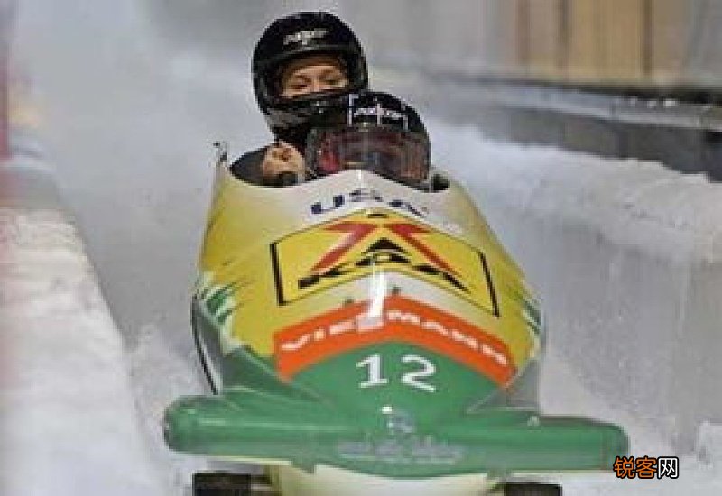 在哪一年雪橇被列为首届冬奥会比赛项目?
