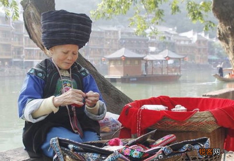 土家族的传统节日是什么