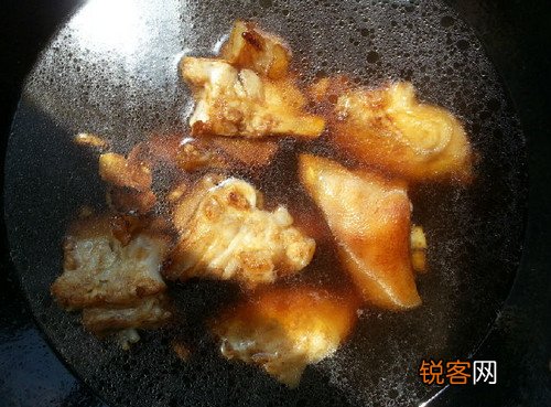 花生炒猪脚