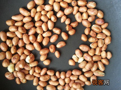 花生炒猪脚
