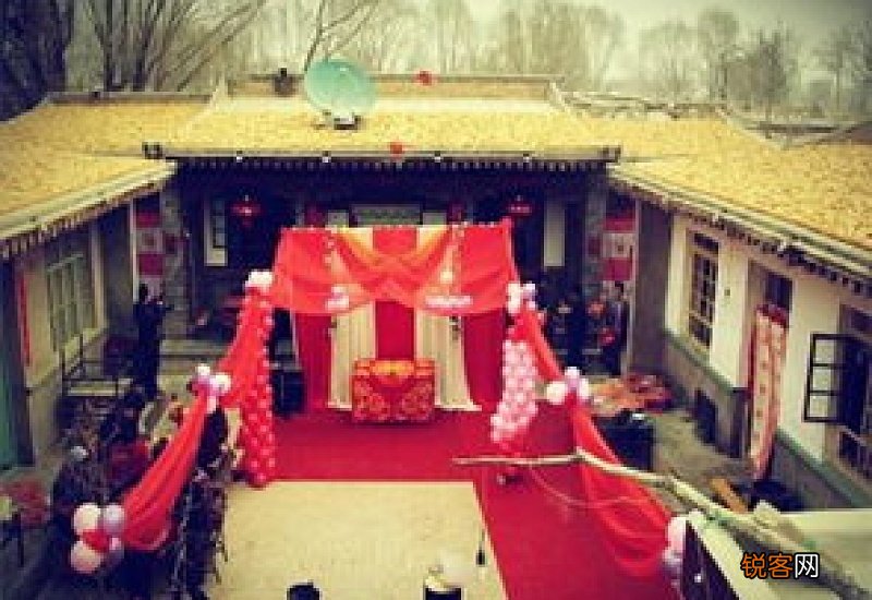 结婚为什么要跨进门口
