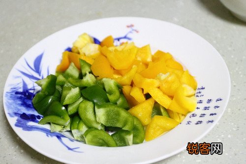 彩椒鸡丁