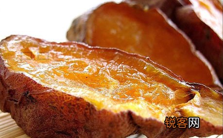 冬天烤红薯不能带皮吃