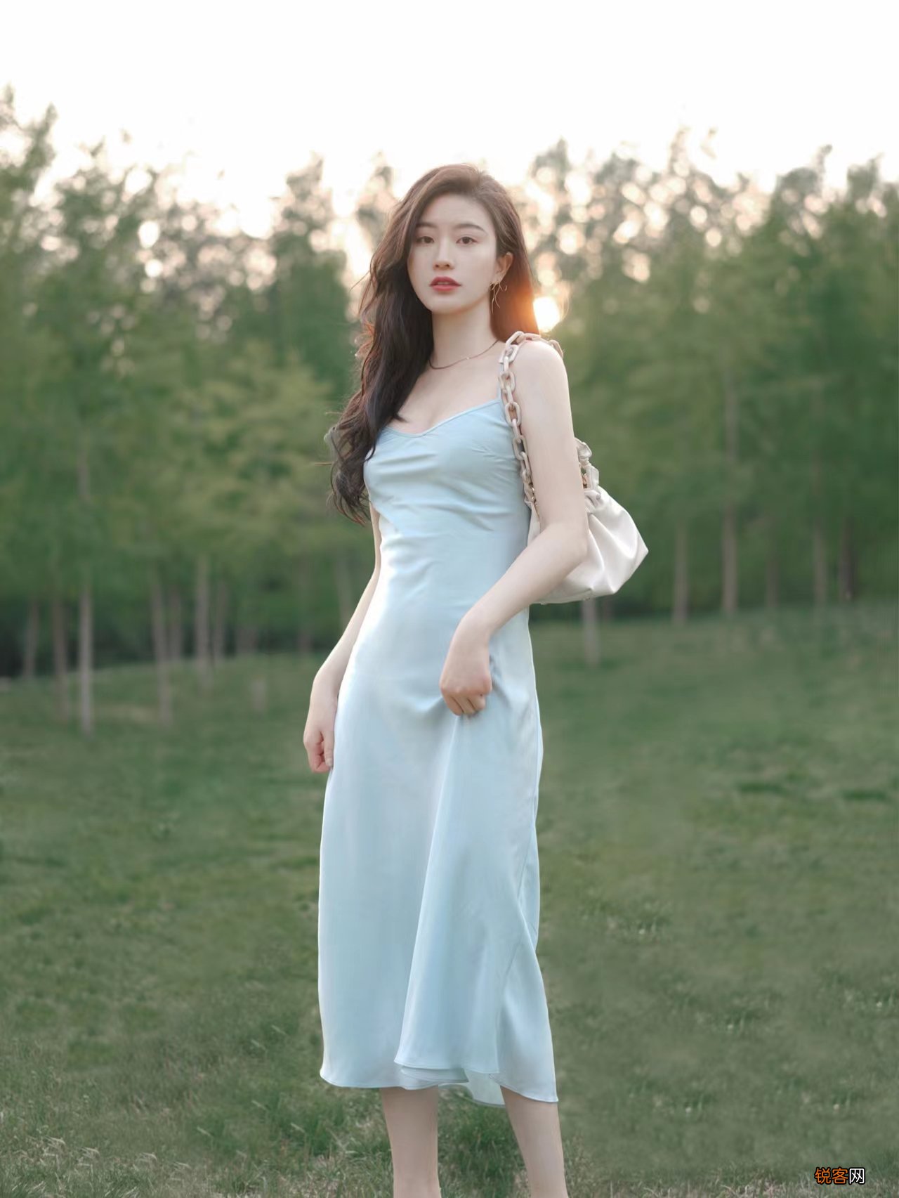 穿裙子如何拍的气质又漂亮