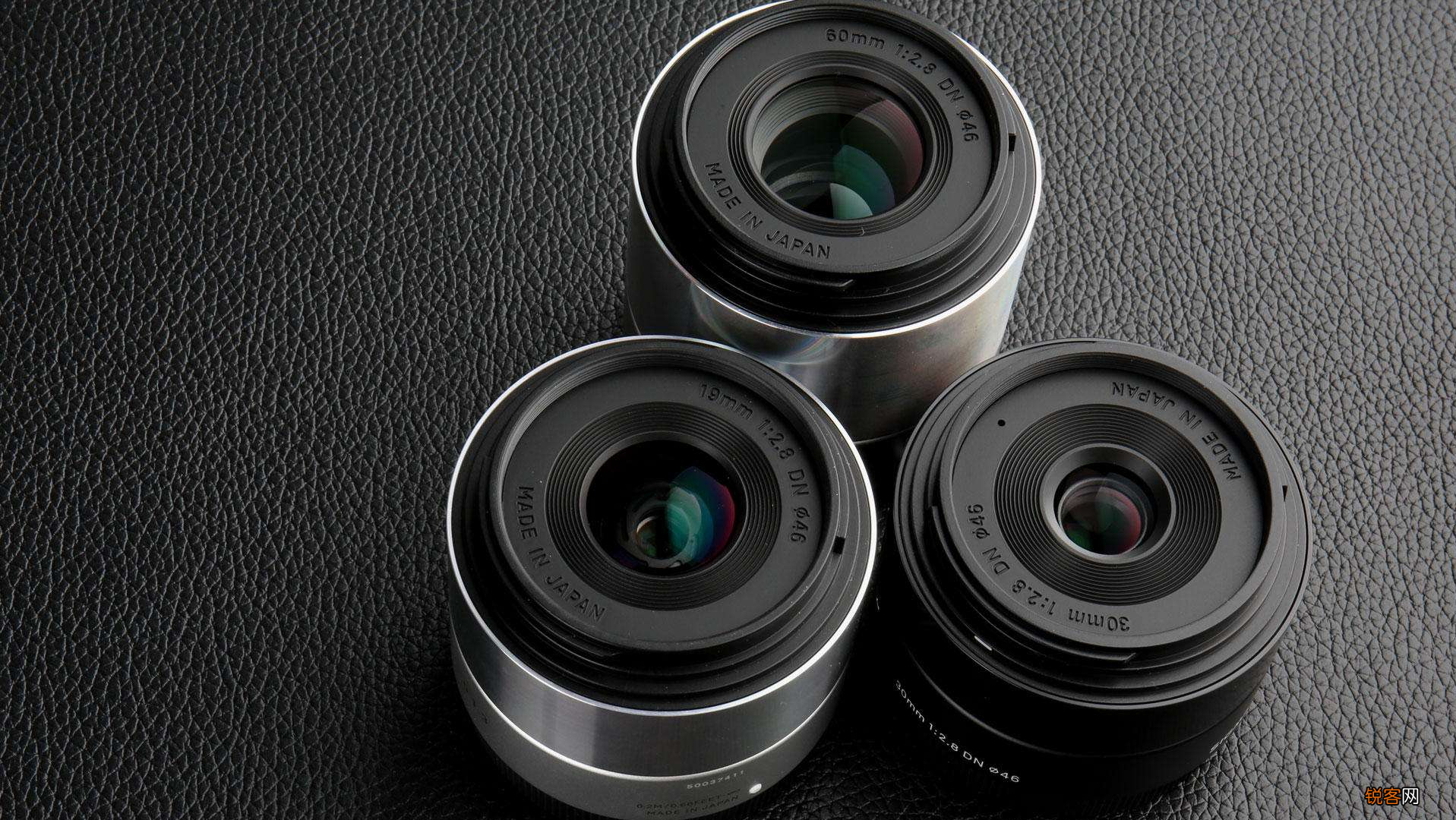 索尼 a7 IV 与佳能 EOS R6谁更值得入手？