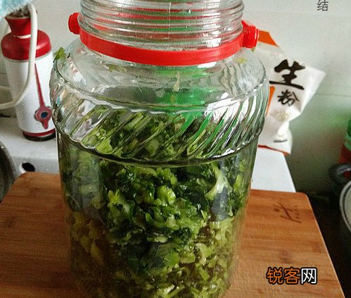 制作酸菜