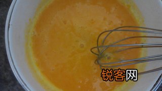 蓝色渐变戚风蛋糕的做法