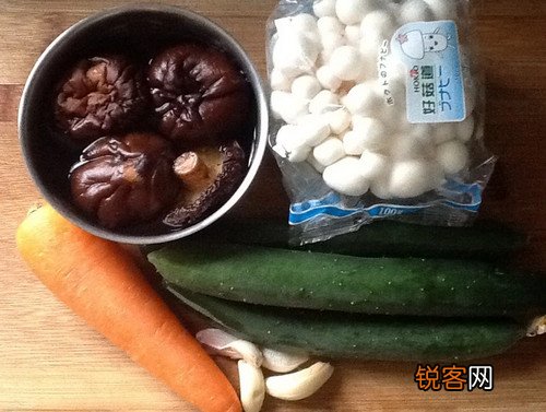 海鲜菇炒小黄瓜