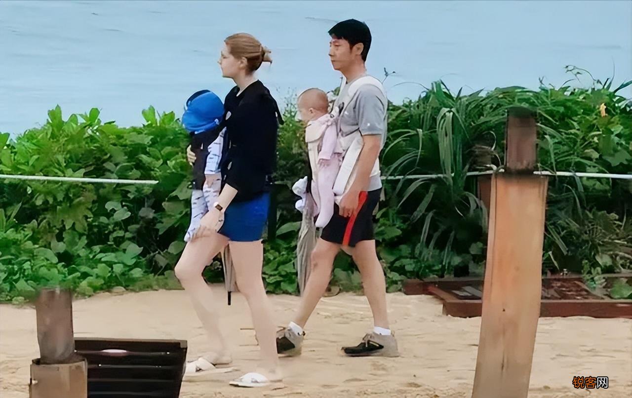 撒贝宁携妻儿外出游玩 撒贝宁的老婆个人资料