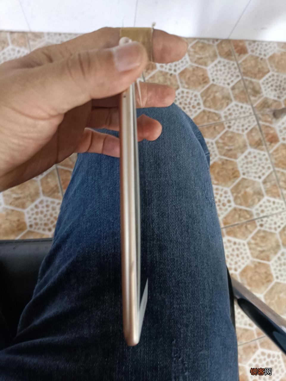7plus能升级鸿蒙系统吗 华为畅享7PLUS实体店多少钱